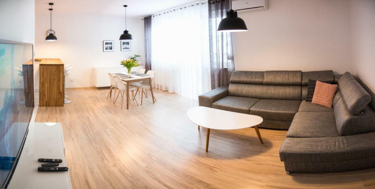 Apartament F&J Торунь Экстерьер фото